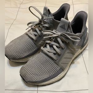 Adidas Ultraboost Size 9, Grey